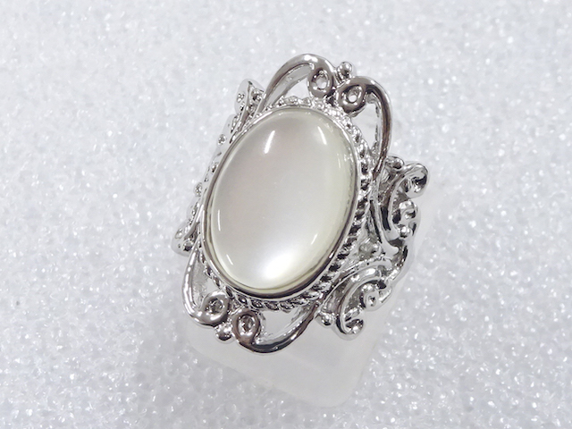 JAPANESE KIMONO / ANTIQUE COLORED STONE RING (SIZE 9)